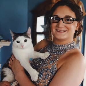 Meet your Posher, Hannah